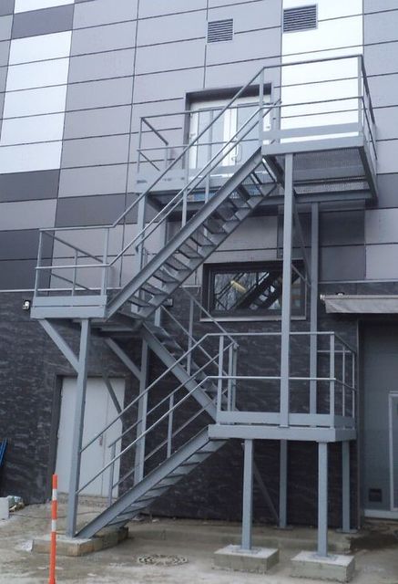 Маршевая лестница 3 типа используется для эвакуации населения